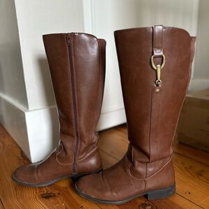 Brown Knee-High Leather Boots